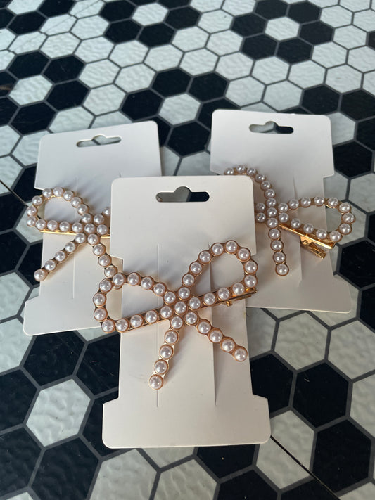 Pearl Bow Clip